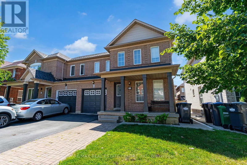 70 Jewel Crescent  Brampton (Sandringham-Wellington), L6R2P4 | Image 2