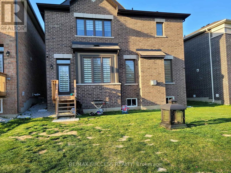 588 Queen Mary Drive  Brampton (Northwest Brampton), L7A5H5 | Image 36