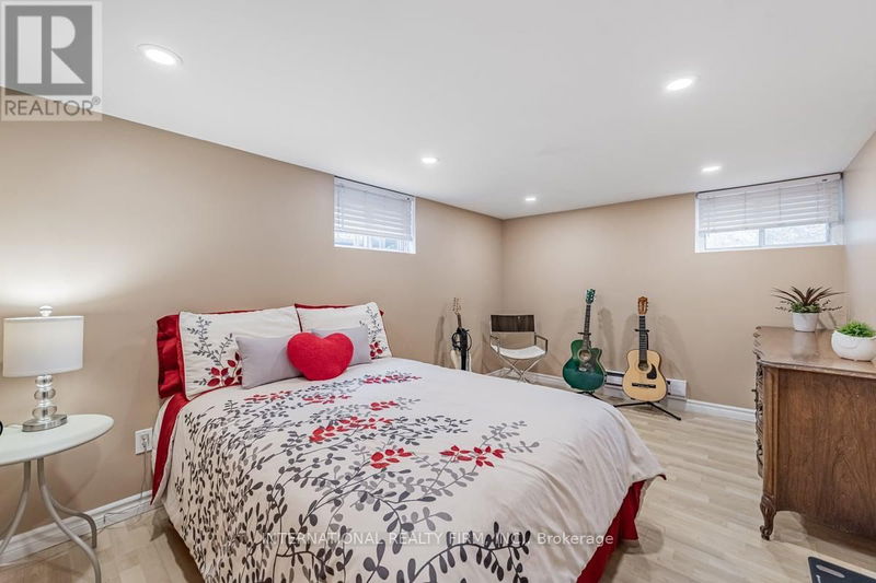 19 Culnan Avenue  Toronto (Islington-City Centre West), M8Z5A9 | Image 21