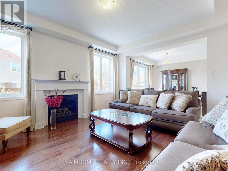 84 Robert Parkinson Drive  Brampton (Northwest Brampton), L7A0Z1 | Image 2