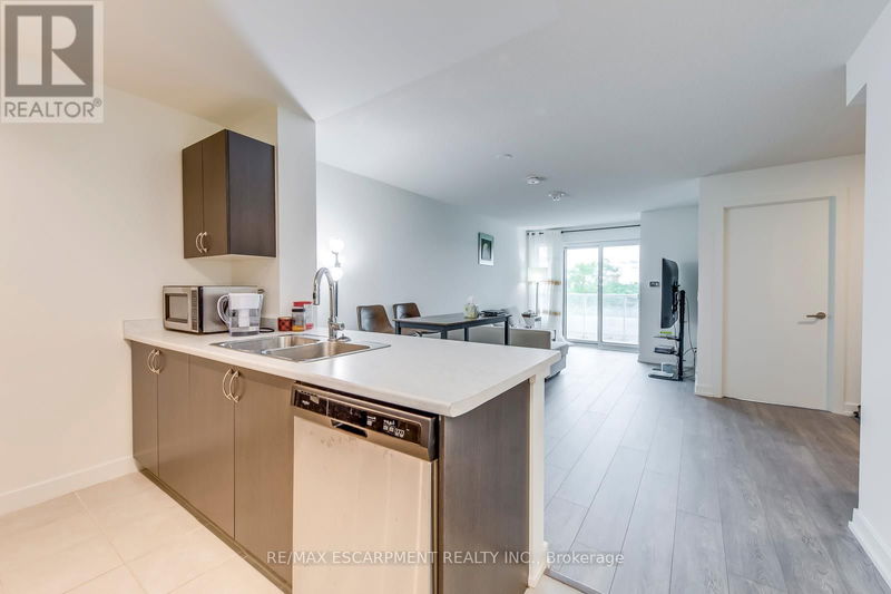  309 - 10 Wilby Crescent  Toronto (Weston), M9N1E6 | Image 4