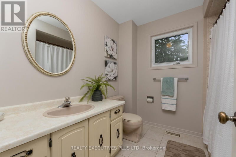 183 All Saints Crescent  Oakville (Eastlake), L6J5Y6 | Image 30