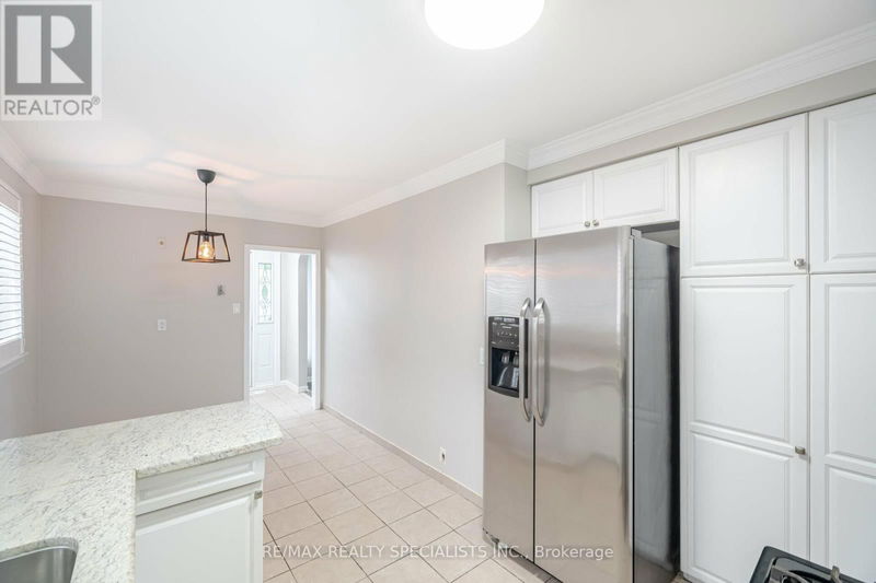 1531 Banwell Road  Mississauga (Clarkson), L5J3X6 | Image 14