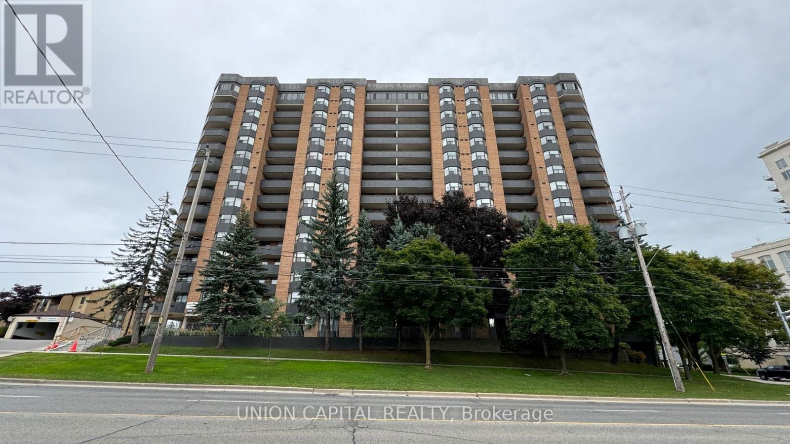 1612 - 3845 LAKE SHORE BOULEVARD W Image 1