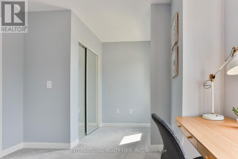 13 Caroline Carpenter Grove  Toronto (Downsview-Roding-CFB), M3K0B1 | Image 20