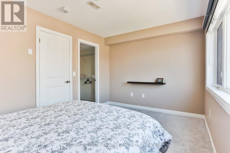 13 Caroline Carpenter Grove  Toronto (Downsview-Roding-CFB), M3K0B1 | Image 30