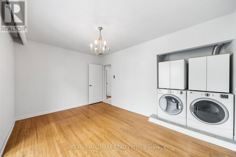 106 falstaff Avenue  Toronto (Maple Leaf), M6L2E4 | Image 10