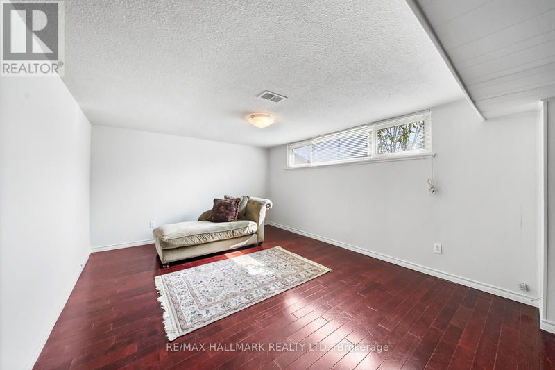 106 falstaff Avenue  Toronto (Maple Leaf), M6L2E4 | Image 25