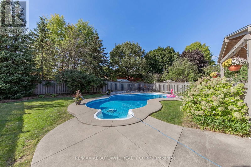 1534 Heritage Way  Oakville (Glen Abbey), L6M2Z7 | Image 38