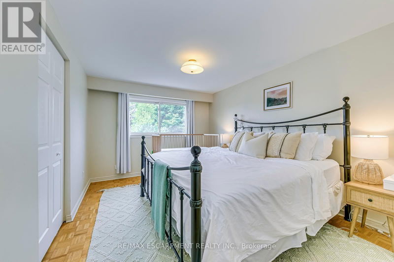 5010 Brady Avenue  Burlington (Appleby), L7L3X6 | Image 21