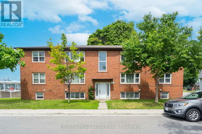 149 Brownville Avenue  Toronto (Mount Dennis), M6N4L2 | Image 1