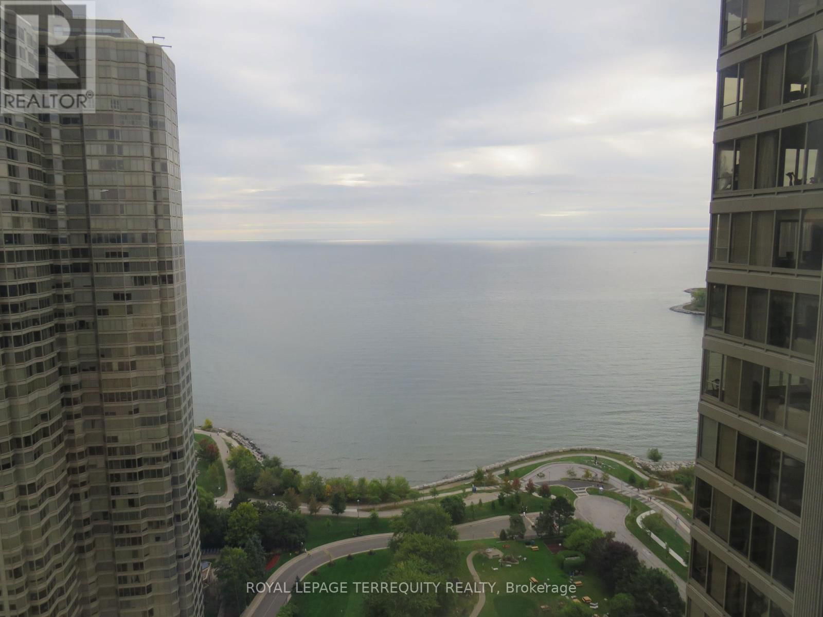 3305 - 2045 LAKESHORE BOULEVARD W Image 15