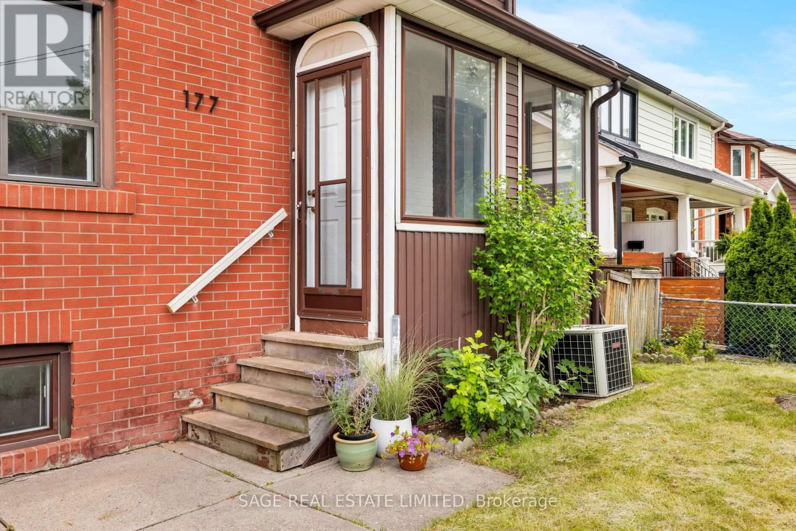 177 HARVIE AVENUE Image 3