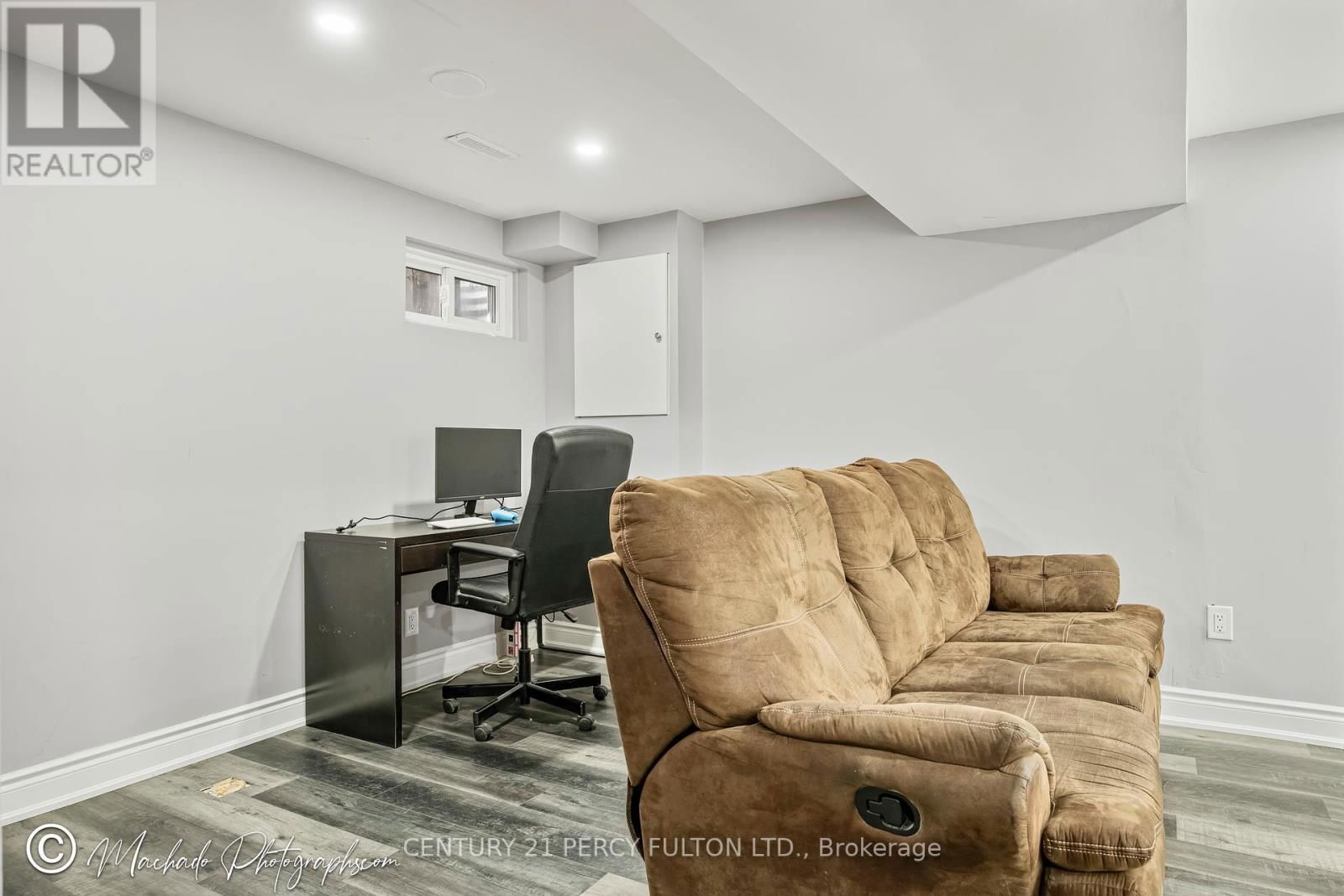 2 - 59 KENNINGHALL BOULEVARD Image 31