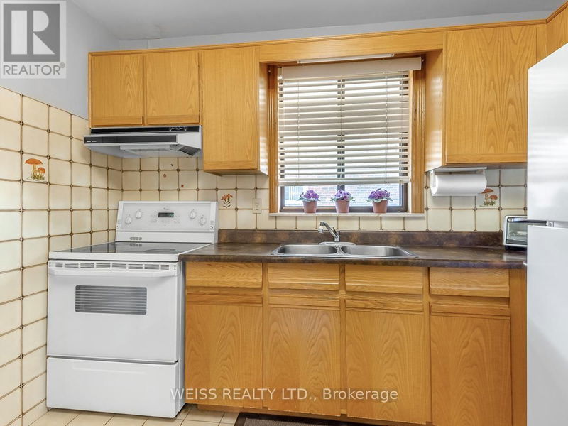 79 Cuffley Crescent South Toronto (Downsview-Roding-CFB), M3K1X6 | Image 12