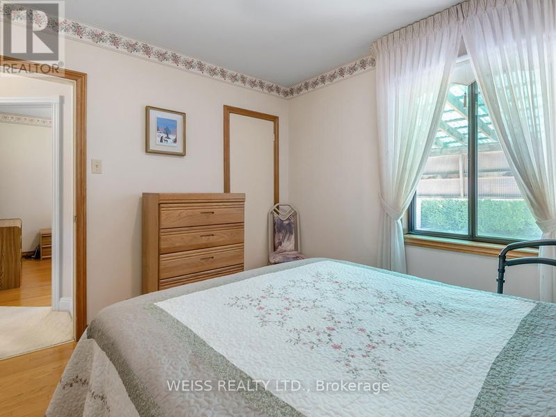 79 Cuffley Crescent South Toronto (Downsview-Roding-CFB), M3K1X6 | Image 16