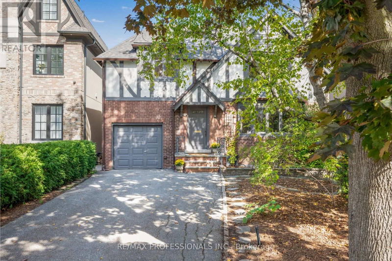 48 Kingsway Crescent  Toronto (Kingsway South), M8X2R6 | Image 2