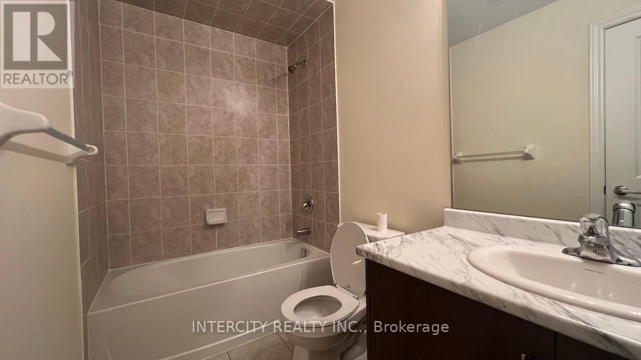 410 - 70 HALLIFORD PLACE Image 35