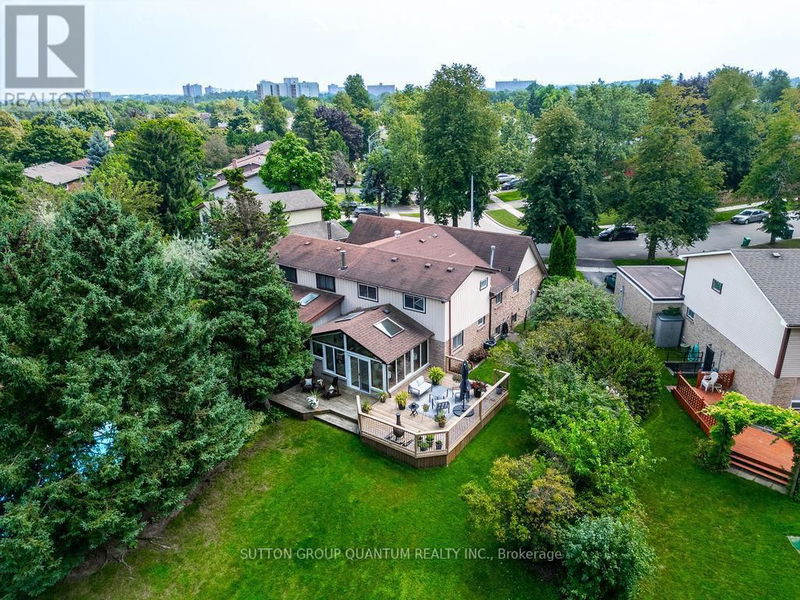 7232 Ridgeland Crescent  Mississauga (Meadowvale), L5N1Y9 | Image 2