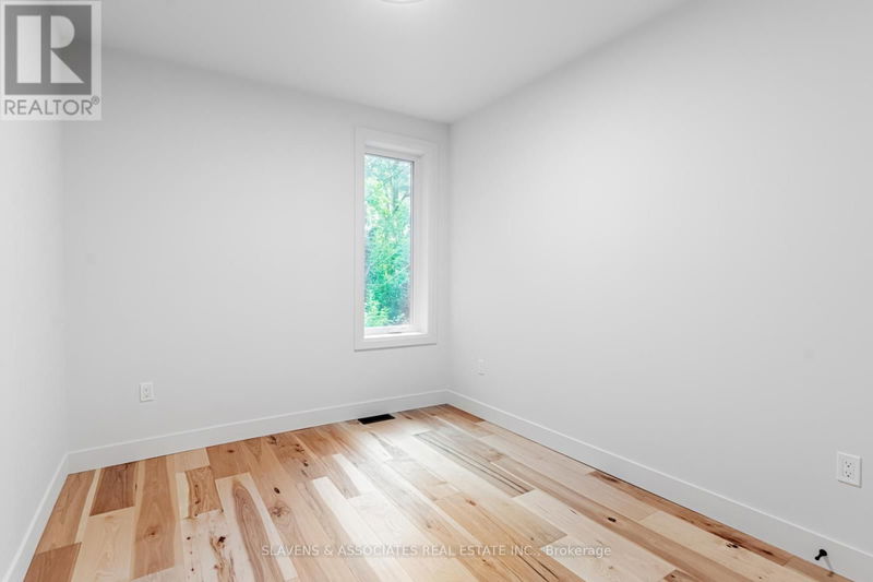 174 Sunnyside Avenue  Toronto (High Park-Swansea), M6R2P6 | Image 10