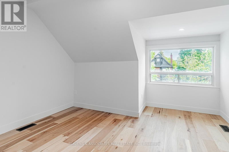 174 Sunnyside Avenue  Toronto (High Park-Swansea), M6R2P6 | Image 28