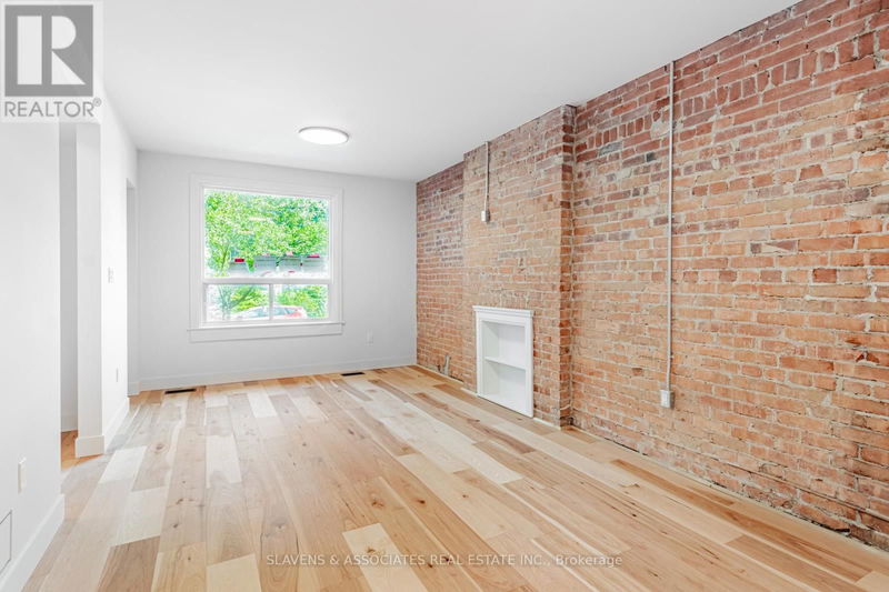 174 Sunnyside Avenue  Toronto (High Park-Swansea), M6R2P6 | Image 5