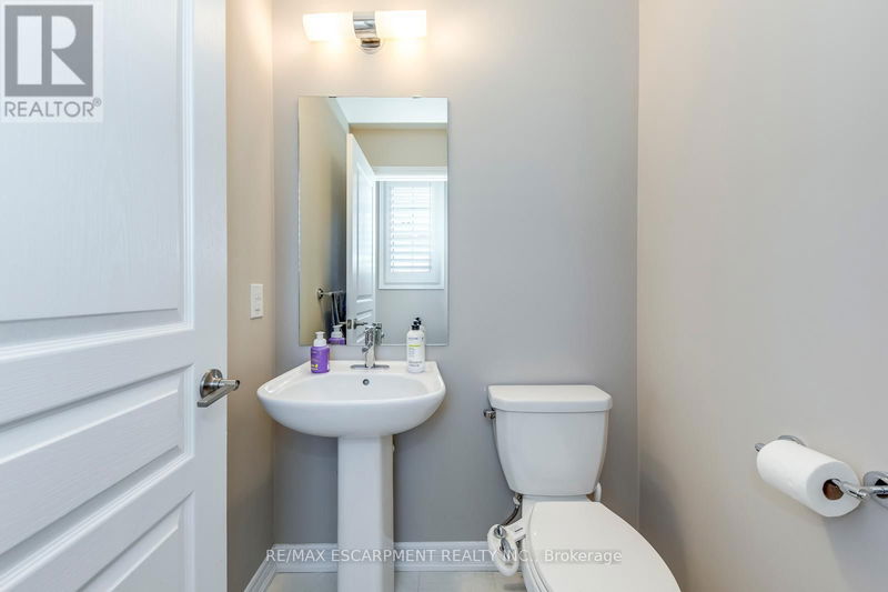 386 Belcourt Common null  Oakville, L6H0R1 | Image 24