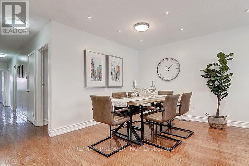 42 Wilmont Drive  Toronto (Black Creek), M3N1N6 | Image 2