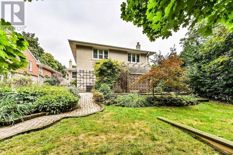 70 Pettit Drive  Toronto (Willowridge-Martingrove-Richview), M9R2X2 | Image 39