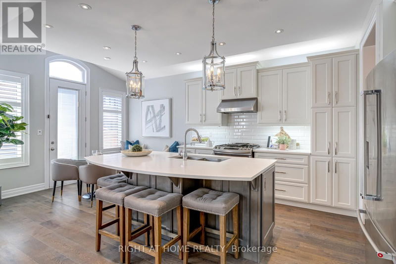 160 Wheat Boom Drive  Oakville, L6H0M8 | Image 14