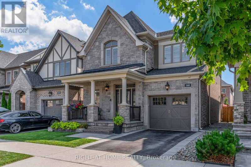 160 Wheat Boom Drive  Oakville, L6H0M8 | Image 2