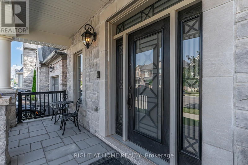 160 Wheat Boom Drive  Oakville, L6H0M8 | Image 3