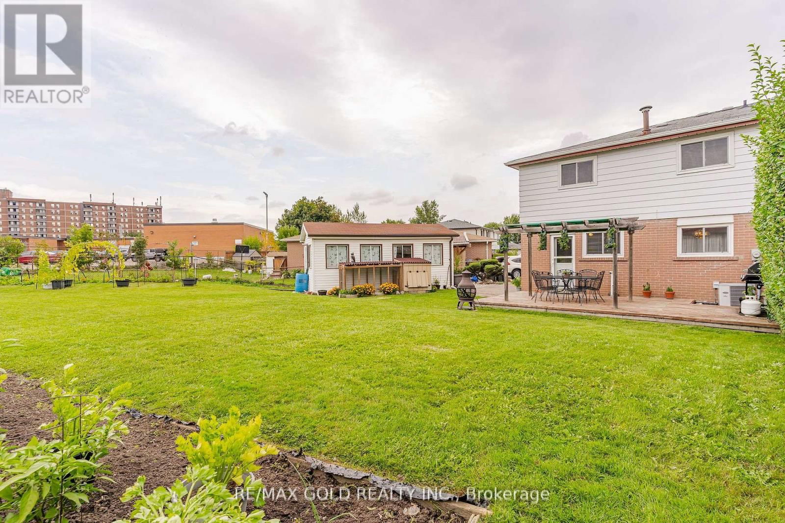 46 DEESIDE CRESCENT Image 37