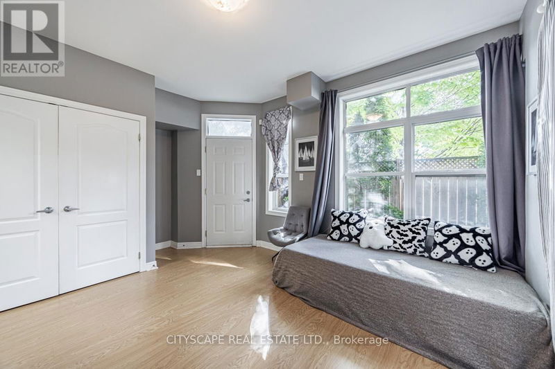 58 Resurrection Road  Toronto (Islington-City Centre West), M9A5H1 | Image 22