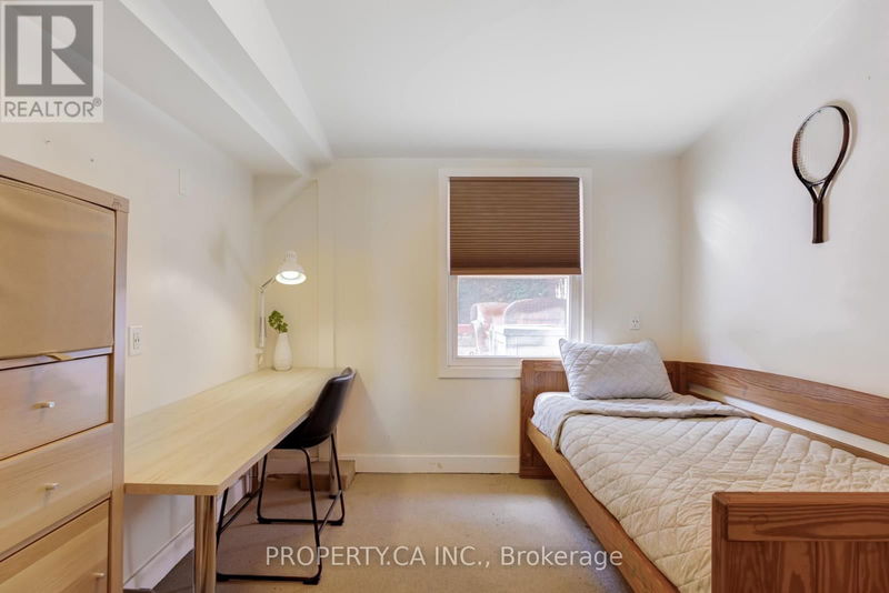 50 South Kingsway null  Toronto (High Park-Swansea), M6S3T3 | Image 12