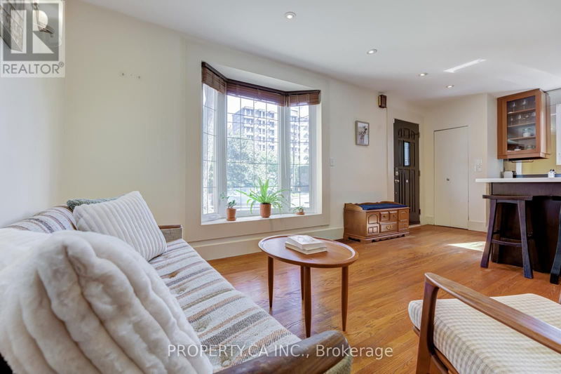 50 South Kingsway null  Toronto (High Park-Swansea), M6S3T3 | Image 6