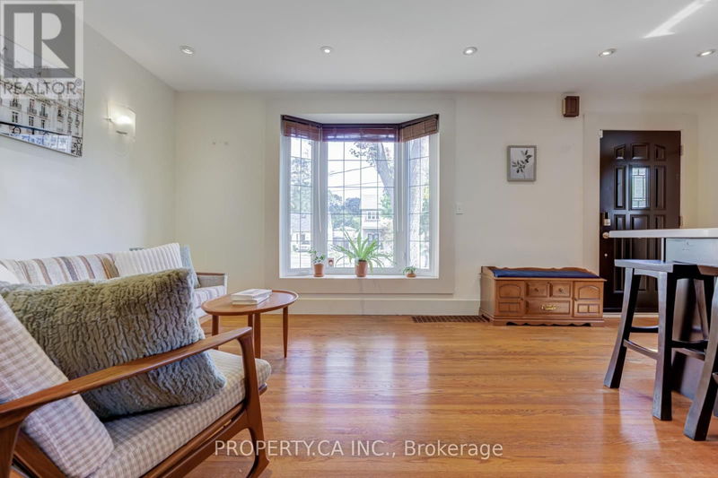 50 South Kingsway null  Toronto (High Park-Swansea), M6S3T3 | Image 8