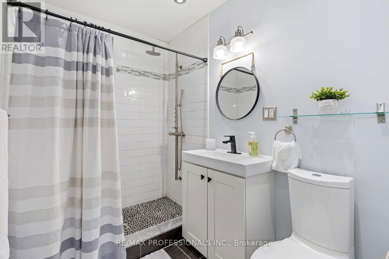 17 Delma Drive  Toronto (Alderwood), M8W4N3 | Image 20