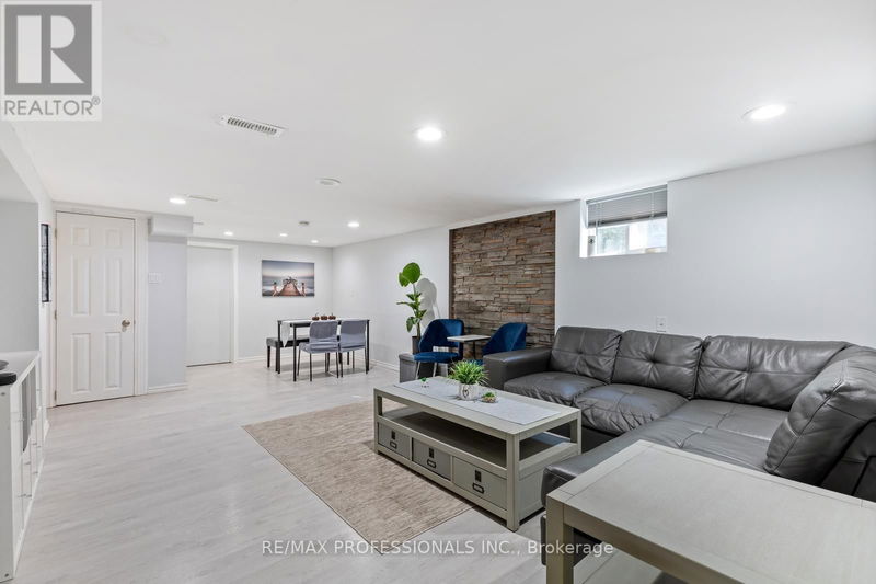 17 Delma Drive  Toronto (Alderwood), M8W4N3 | Image 21