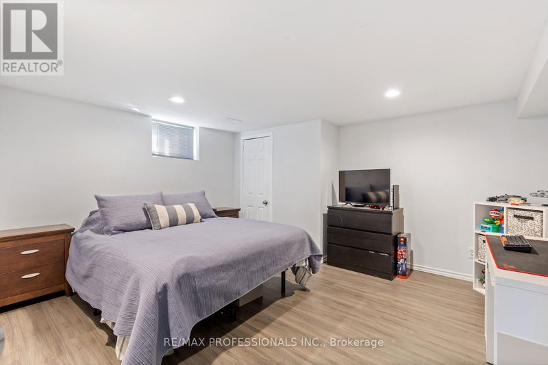 17 Delma Drive  Toronto (Alderwood), M8W4N3 | Image 27