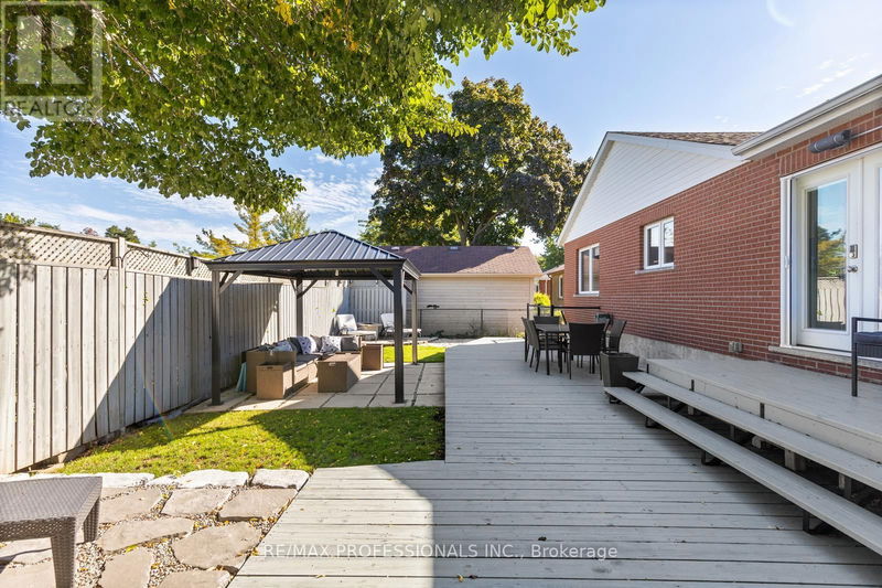 17 Delma Drive  Toronto (Alderwood), M8W4N3 | Image 29