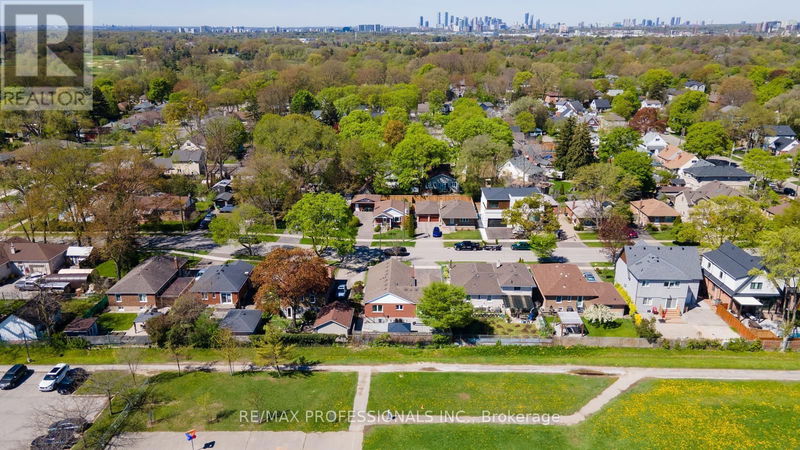 17 Delma Drive  Toronto (Alderwood), M8W4N3 | Image 37