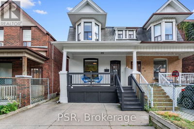 21 Burnfield Avenue  Toronto (Dovercourt-Wallace Emerson-Junction), M6G1Y4 | Image 1