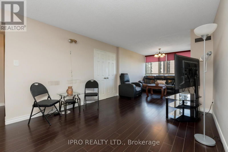  805 - 5 Lisa Street  Brampton (Queen Street Corridor), L6T4T4 | Image 4