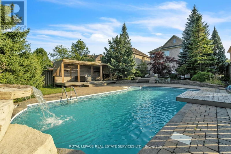 215 Burloak Drive  Oakville (Bronte West), L6L6T6 | Image 27