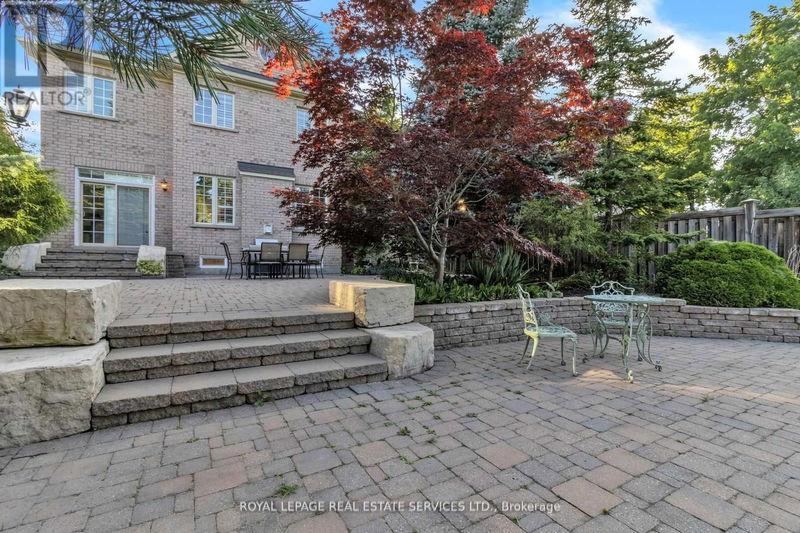 215 Burloak Drive  Oakville (Bronte West), L6L6T6 | Image 29