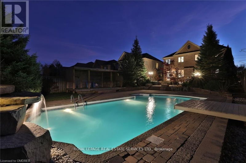 215 Burloak Drive  Oakville (Bronte West), L6L6T6 | Image 39