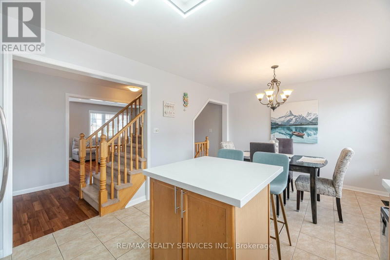 104 Decker Hollow Circle  Brampton (Credit Valley), L6X0L5 | Image 10