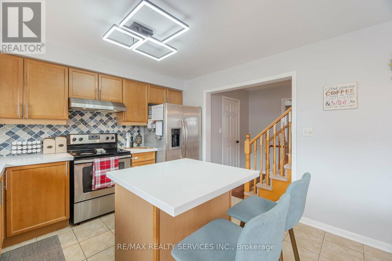 104 Decker Hollow Circle  Brampton (Credit Valley), L6X0L5 | Image 9