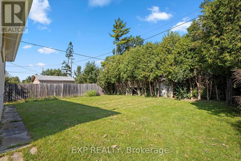 27 Blackbush Drive  Toronto (Mount Olive-Silverstone-Jamestown), M9V3N8 | Image 24